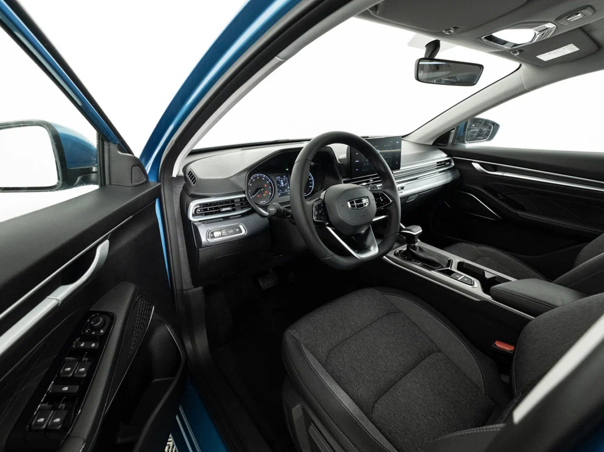 Geely Emgrand 2025
